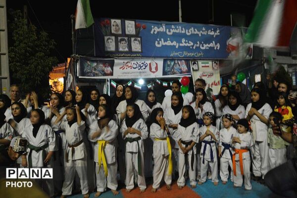 حضور پرشور دانش‌آموزان و فرهنگیان ورامین در موکب شهدای دانش‌آموز و فرهنگی