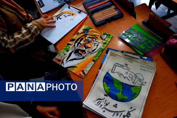 مسابقات هنر و خلاقیت دانش‌آموزان در مدرسه ۱۰ دی