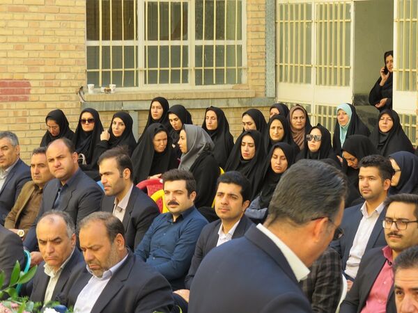 تقدیر از کارکنان‌ اداره‌کل آموزش و پرورش خراسان شمالی 