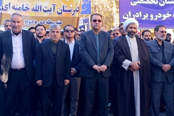 راهپیمایی سیزده آبان در شهرستان نیشابور