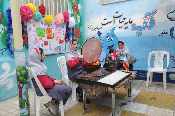 طنین انداز شدن نوای هنر در مدرسه سارا شهرستان ملارد 