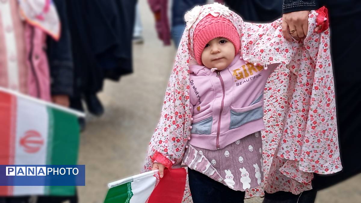 حاشیه نگاری حضور مردم شهر بن در راهپیمایی ۲۲ بهمن ۱۴۰۴