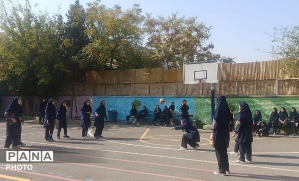 المپیاد ورزشی درون‌ مدرسه‌ ای در دبیرستان حمزه ربیعی