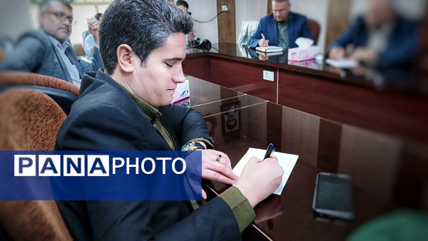 نشست خبری رئیس آموزش و پرورش شهرستان مارگون به‌مناسبت هفته معلم