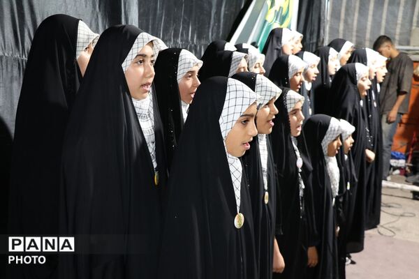 شور و نشاط دانش‌آموزان کوار در جشن‌های شبانه غدیر