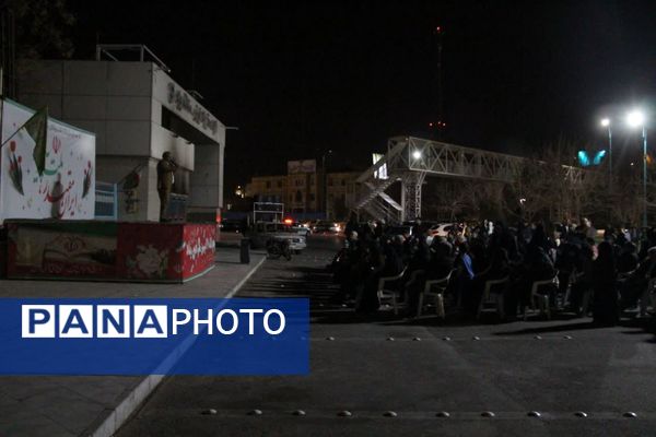 نورافشانی و گلبانگ الله اکبر در یزد، جلوه‌ای از جشن سالگرد پیروزی انقلاب