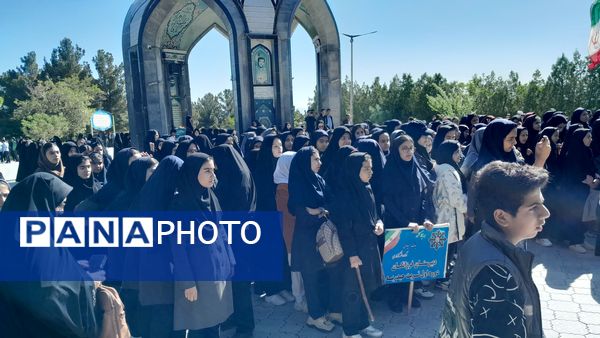 چهل و سومین دوره جشنواره فرهنگی هنری فردا به میزبانی شهرستان زاوه