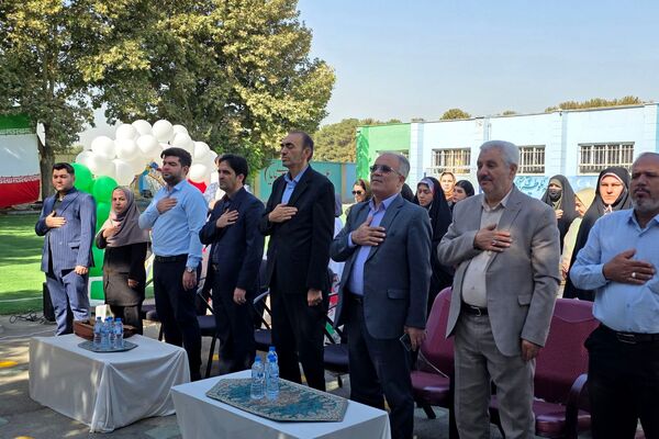آیین افتتاحیه زمین چمن مصنوعی دبستان اسماعیل سامنی ناحیه ۲ بهارستان