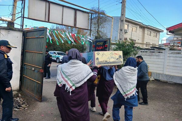  دانش‌آموزان با شهیدان بار دیگر پیمان بستند