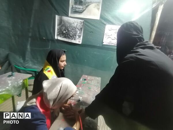 فعالیت دانش‌آموزان پیشتاز در موکب سازمان دانش‌آموزی ابرکوه 