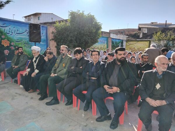 دبیرستان نجم میزبان پیکر یک شهید گمنام شد