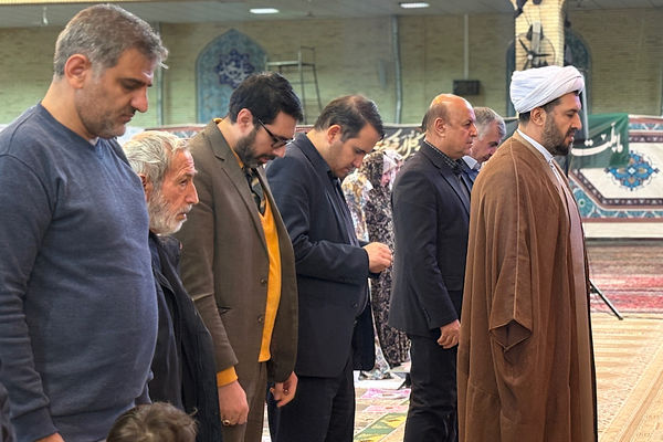 قاب‌هایی از خلوت عاشقانه دانش‌آموزان اسلامشهری در اعتکاف