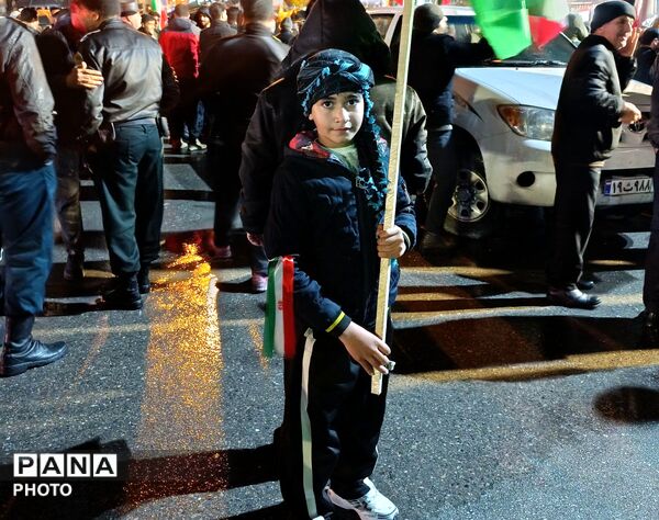 سرما در برابر آتش عشق دلها به رهبر چیزی نبود