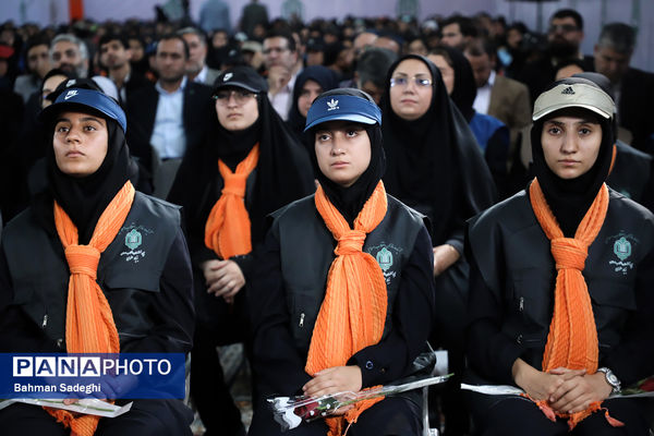 آیین بهره‌برداری و رونمایی از طرح‌های ارتقا عدالت آموزشی و پرورشی بنیاد مستضعفان