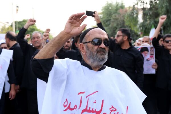 اعلام انزجار مردم قم از یاوه گویی‌های استکبار جهانی با راهپیمایی «عهد خون»