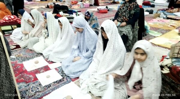 برگزاری مراسم اعتکاف توسط دانش آموزان دبیرستان شهدای فرهنگی ۲