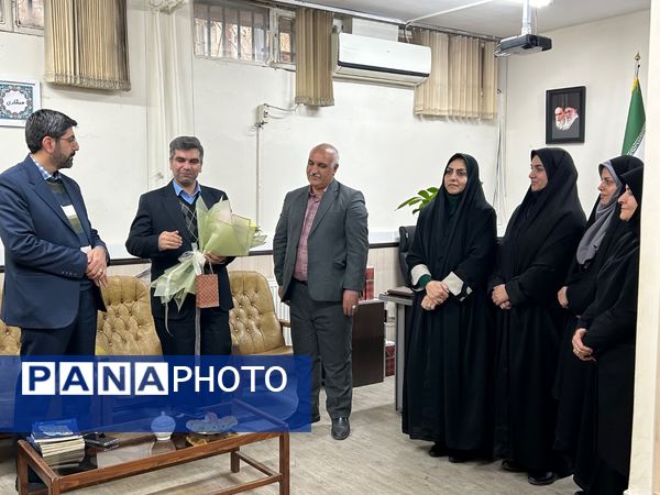  تقدیر از راهبران قطبی سازمان دانش اموزی شهرستانهای تهران