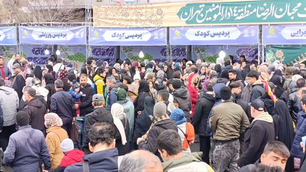 امشب آسمان در خیابان ها مى تابد