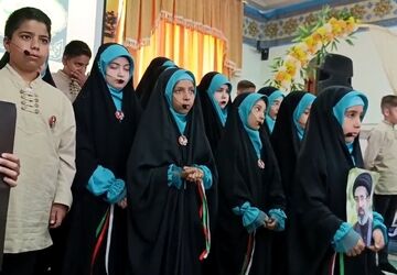 تقدیر از مدیران نمونه مدارس کهک در آیین «سپاس معلم»