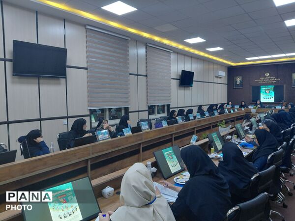جلسه توجیهی سرتیم‌های مسابقات ورزشی کشوری مناطق روستایی و عشایری دختران
