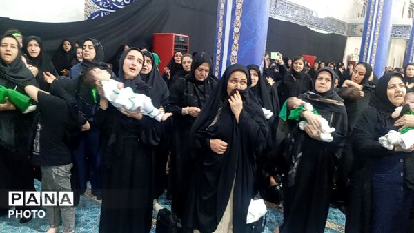 همایش بزرگ شیرخواران حسینی در قروه