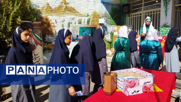 جشن عاطفه‌ها در مدارس اسکو