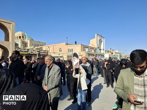 یزد، عزادار در سوگ پدر