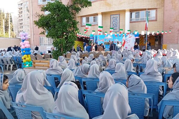 جشن عاطفه‌ها در مدارس ناحیه 2 شیراز