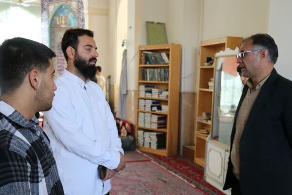 بازدید مدیر آموزش‌وپرورش شهرستان ابرکوه ازاعتکاف دانش آموزان