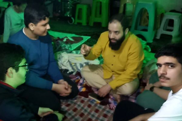 اولین روز حضور پسران ناحیه دو شهرری در مراسم معنوی اعتکاف 