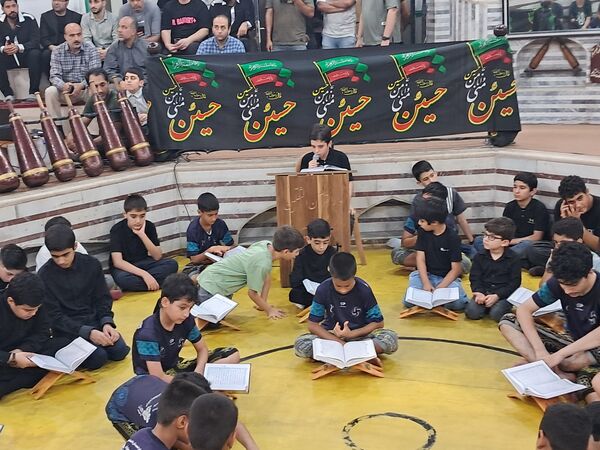 محفل انس با قرآن کریم در زورخانه باب‌الحوائج قائمشهر