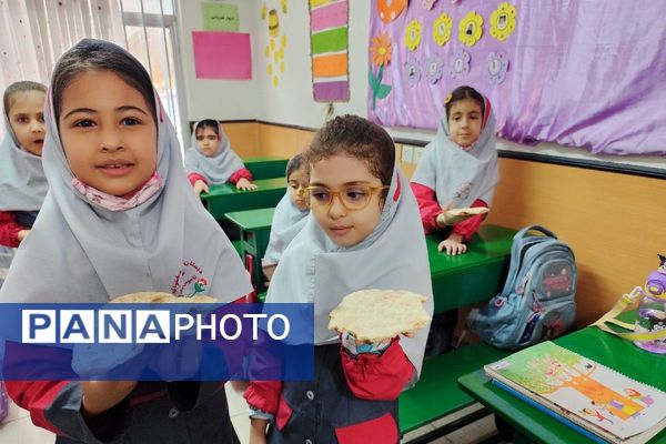 تجربه‌ای خوش‌مزه برای یادگیری الفبا در دبستان سارا شهرستان ملارد