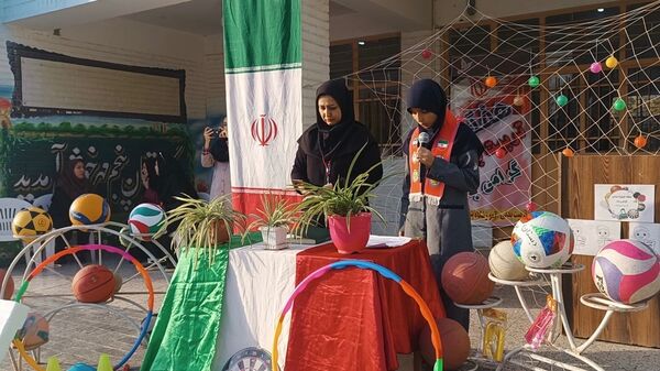 المپیاد ورزشی دانش‌آموزان در مدرسه پنجم مهر