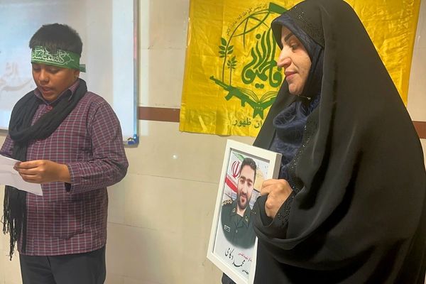 اجرای طرح «لاله‌های روشن» در دبستان شهید نوروزعلی حسینی