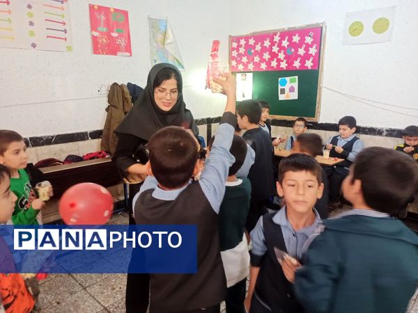 آیین استقبال از شب یلدا در مدرسه ۱۷ شهریور یاسوج