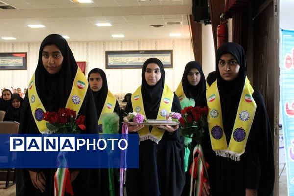 "همایش فعالان تشکیلاتی" در نیشابور 