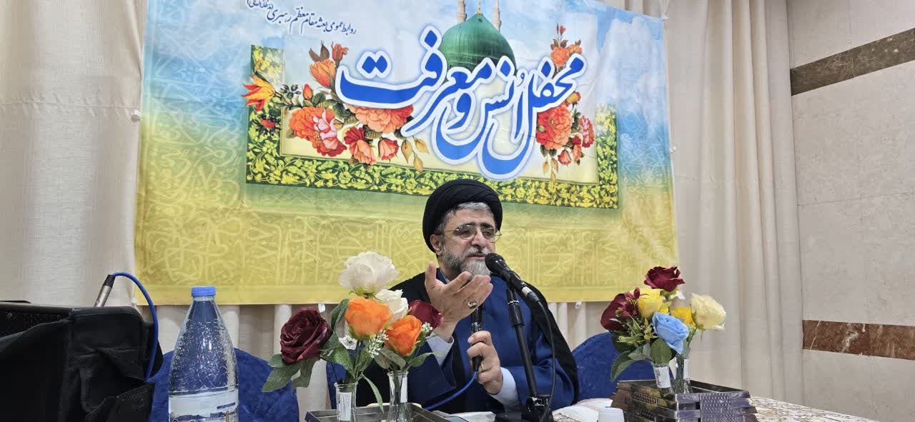 زیارت بامعرفت پیامبر اکرم(ص) از بزرگ‌ترین توفیقات دوره نوجوانی است