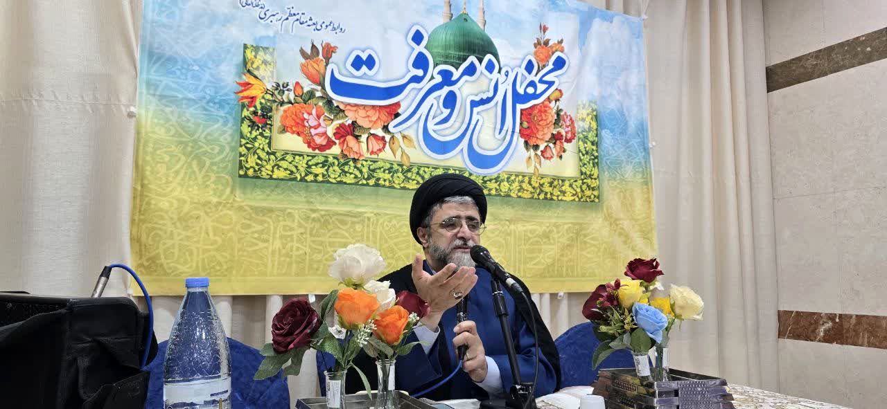 زیارت بامعرفت پیامبر اکرم(ص) از بزرگ‌ترین توفیقات دوره نوجوانی است