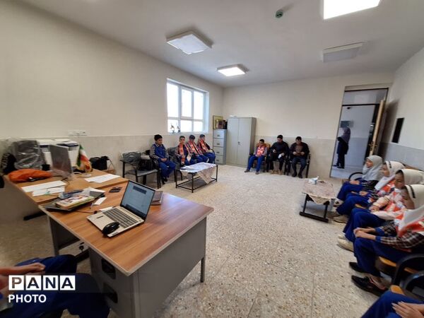 روز بدون کیف در آموزشگاه شهید ذوالفقاری روستای احمد آباد
