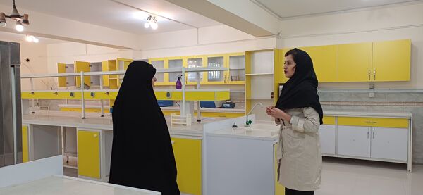 کارگاه آشنایی با تجهیزات آزمایشگاه کشت سلول و تکنیک‌های آسپتیک