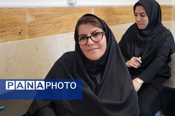 جلسه شورای معلمان دبیرستان نمونه دولتی ولایت