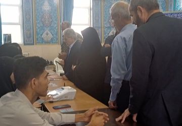 حماسه‌ای دیگر از مردم همیشه در صحنه شهرستان کوهپایه در پای صندوق‌های رای