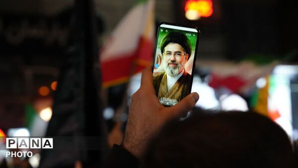 تجمع باشکوه مردم فردیس در یاد و خاطره رهبر شهید امام خامنه‌ای