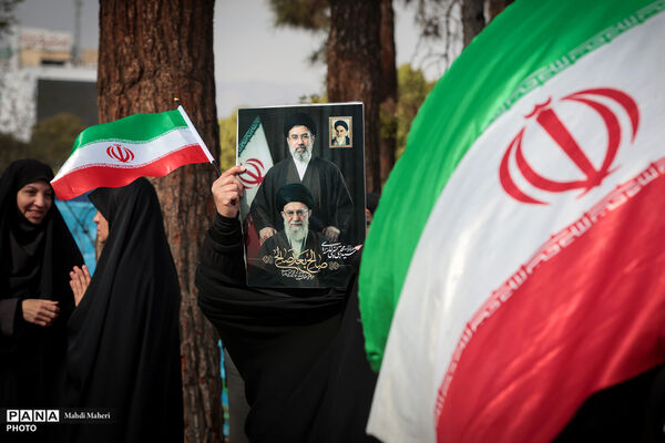 تجمع بزرگ هم‌عهدی‌ نوجوانان با رهبری معظم انقلاب اسلامی