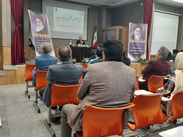 مجمع عمومی انجمن اولیا و مربیان دبیرستان مصلی نژاد حضرت زهرا(س)