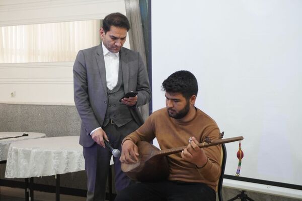 آوای سپاس 