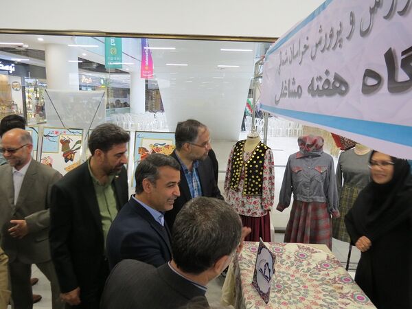 افتتاحیه نمایشگاه استانی به‌مناسبت هفته مشاغل در شهرستان بجنورد 