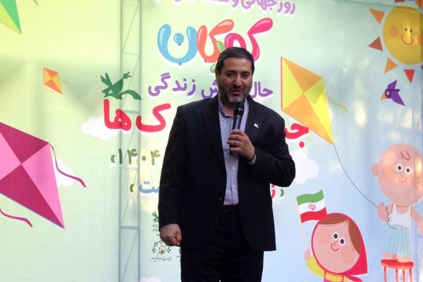 جلوه‌هایی از «جشن بادبادک‌ها» در بوستان علوی قم