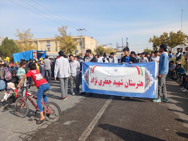 راهپیمایی روز 13 آبان در کوچه‌های شهر رضویه