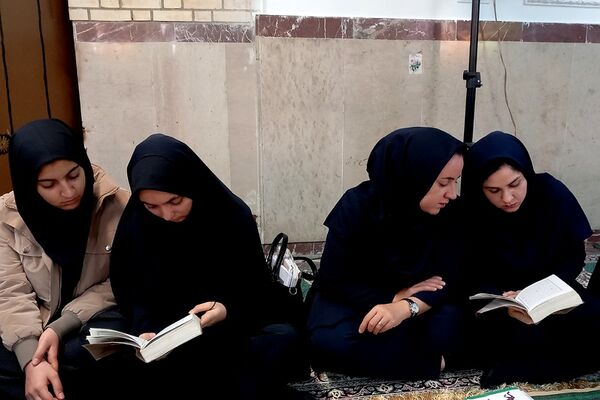 مراسم شهادت حضرت فاطمه زهرا(س) در دبیرستان حکمت بهارستان‌2